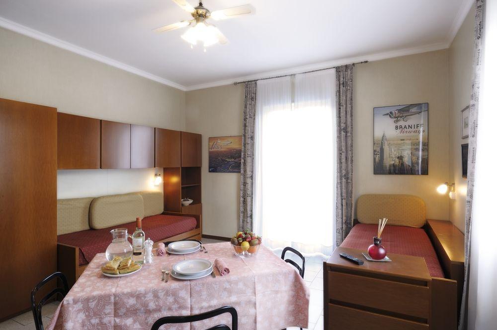 Residence San Marco Suites&Apartments 阿拉西奥 外观 照片